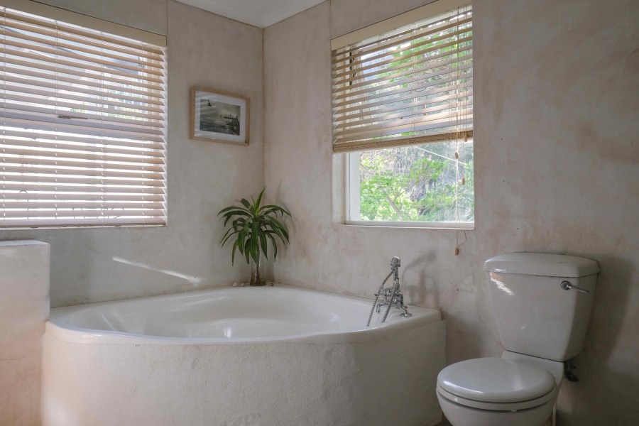 To Let 4 Bedroom Property for Rent in Bokkemanskloof Western Cape